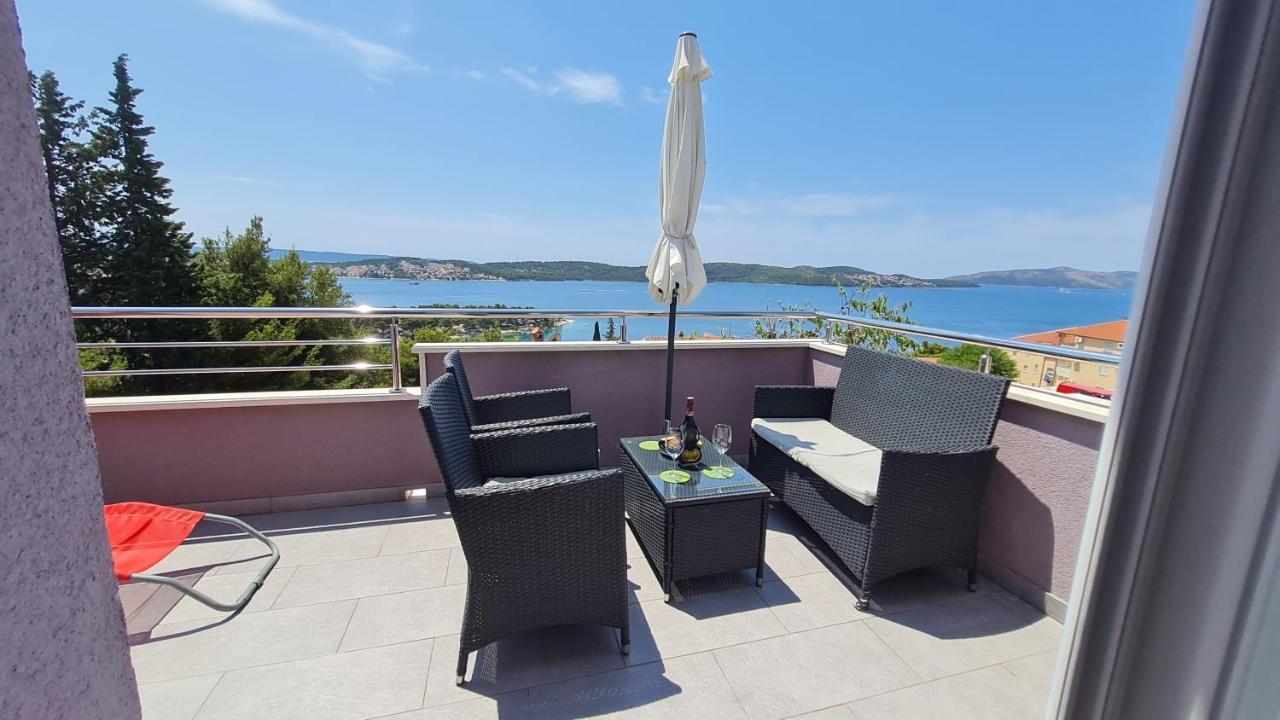 Apartmani Ferdi Trogir Exterior foto