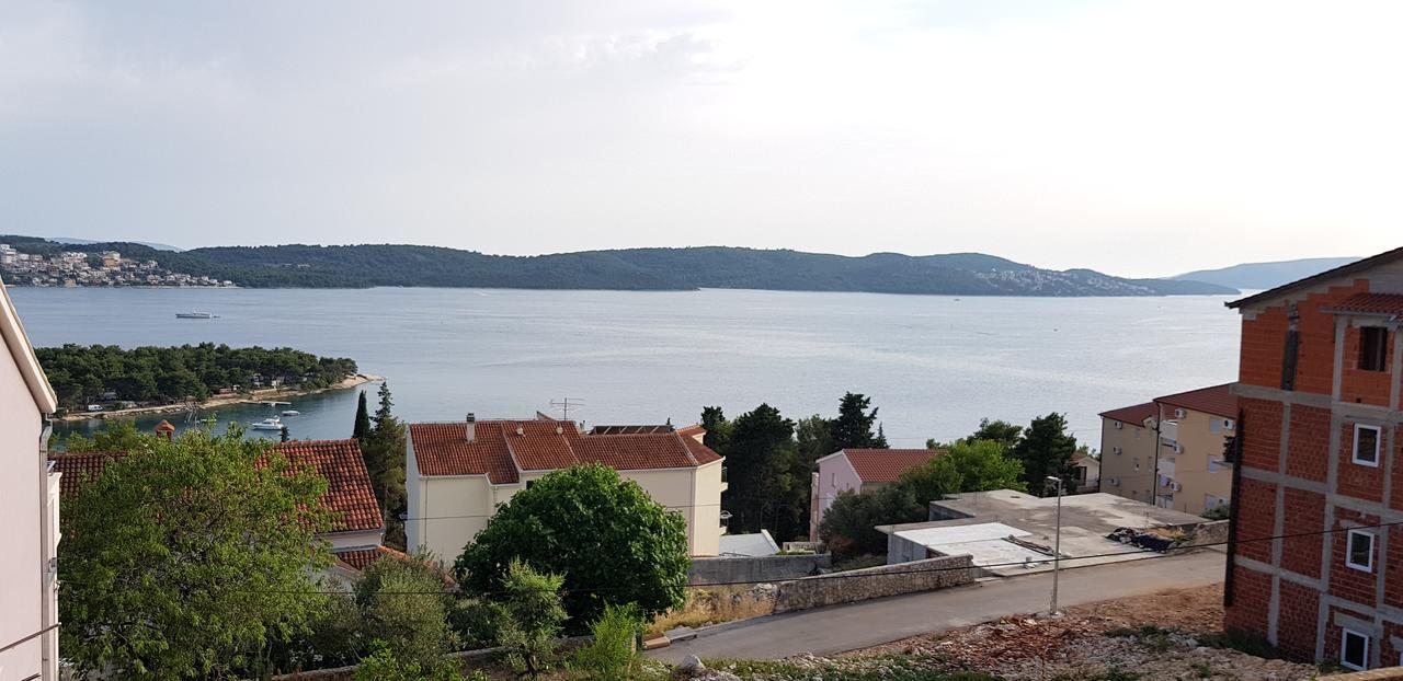 Apartmani Ferdi Trogir Exterior foto